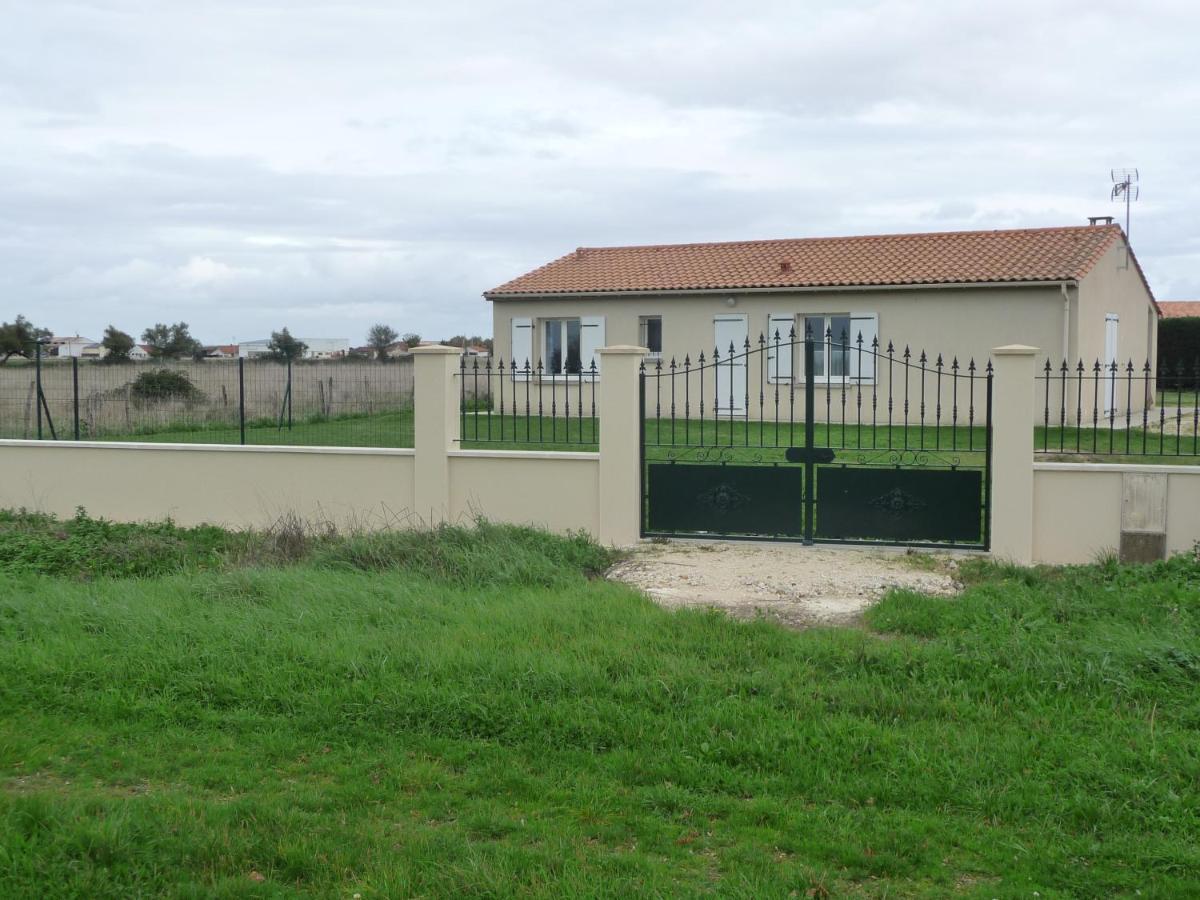 Villa Le Marais LʼÉguille Esterno foto